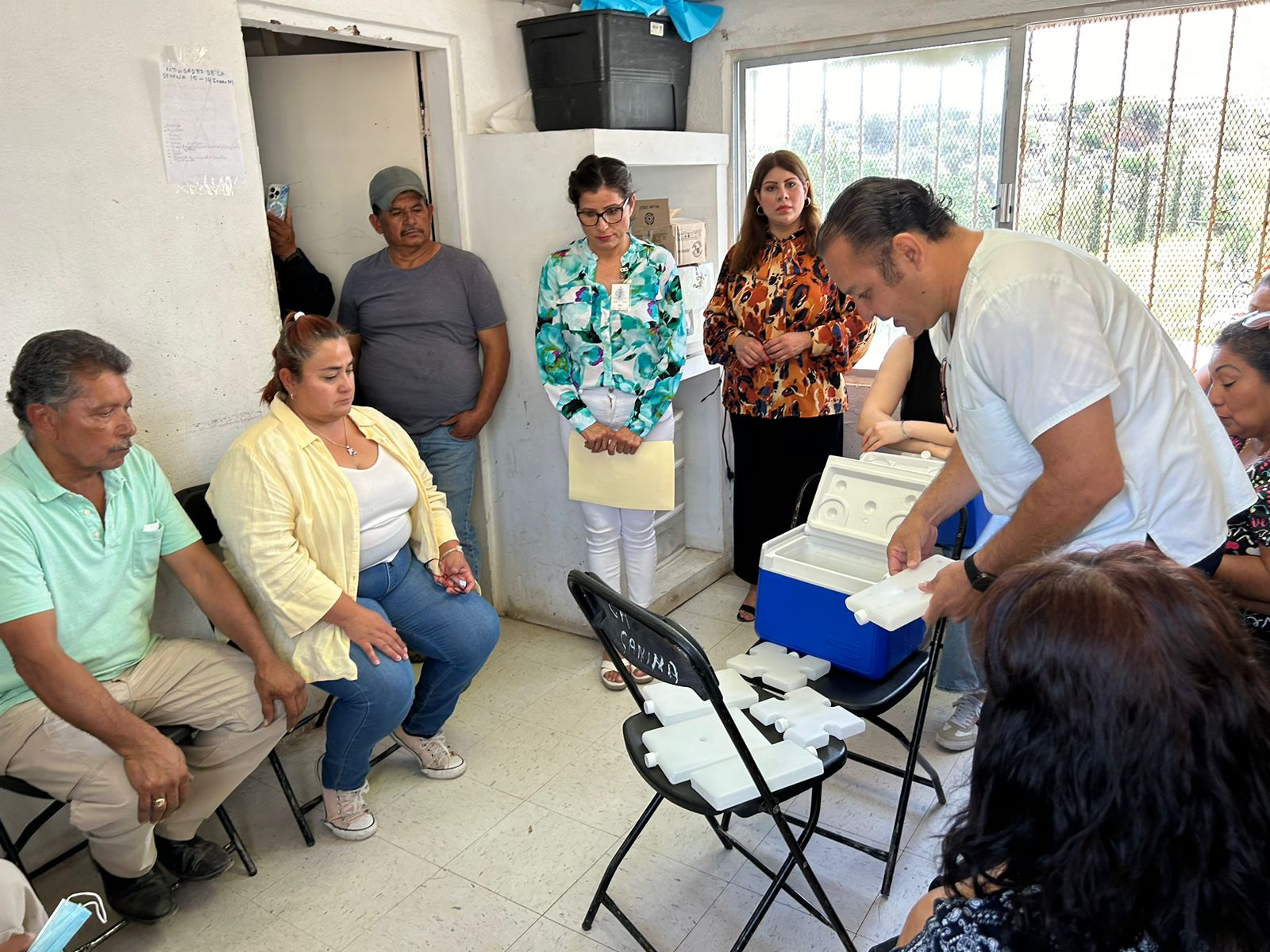 CAPACITAN A EMPLEADOS DEL  ANTIRRÁBICO EN INMUNIZACIÓN