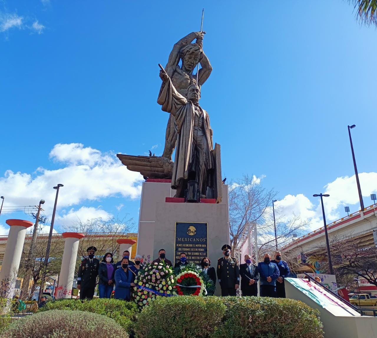 CONMEMORAN 216 ANIVERSARIO DEL NATALICIO DE BENITO JUÁREZ