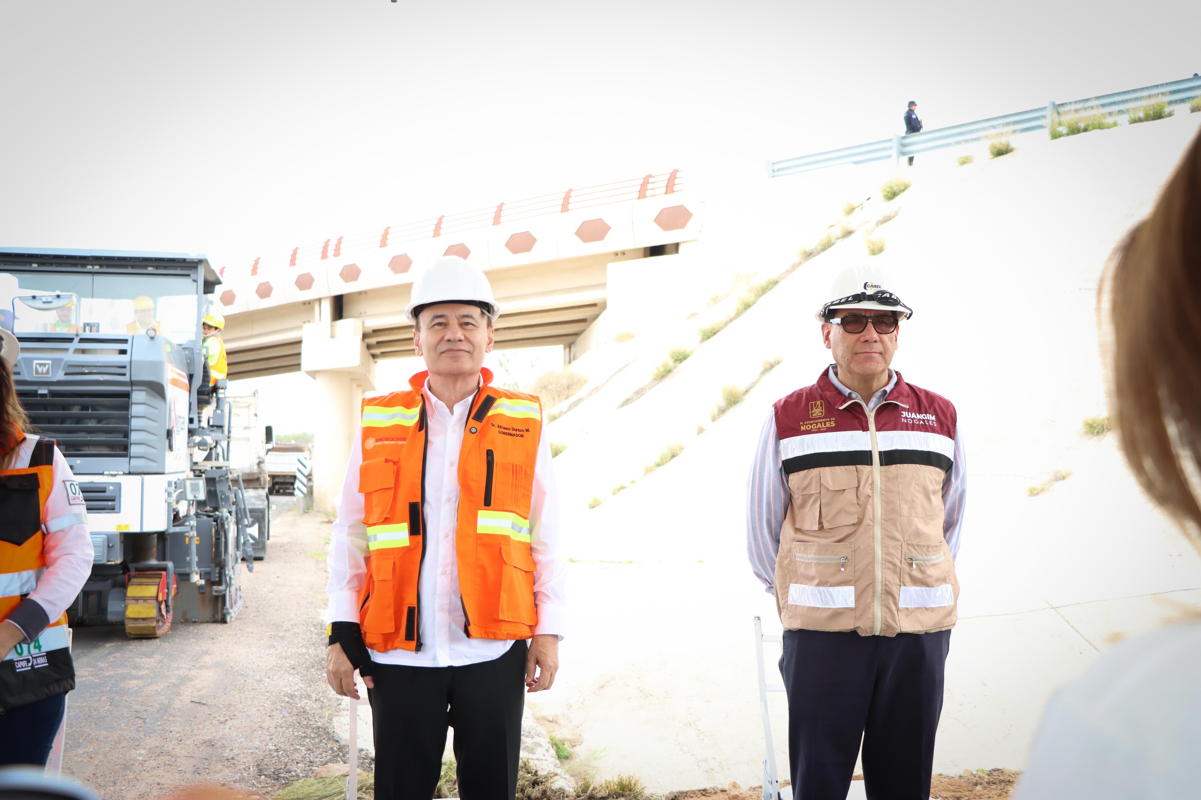 Dan banderazo autoridades a modernización de carretera