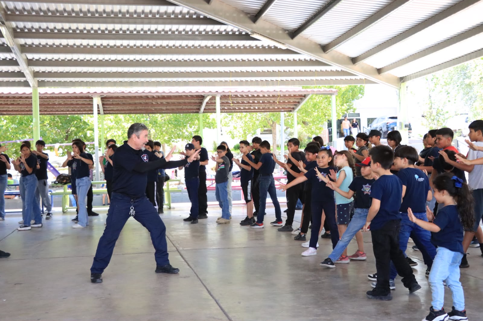 Fortalecen prevención en campamento de verano