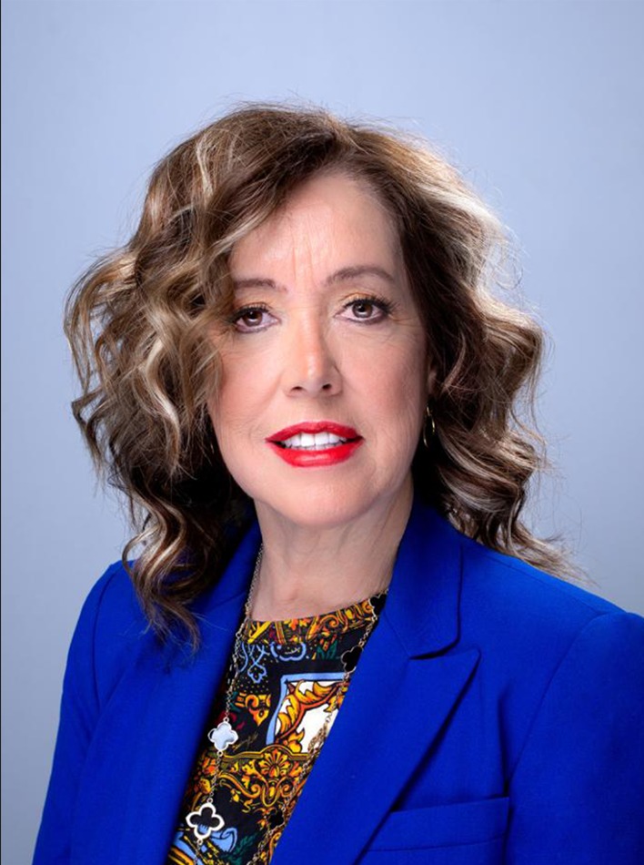 Reconoce Alcalde distinción a María Elena Gallego Lechuga