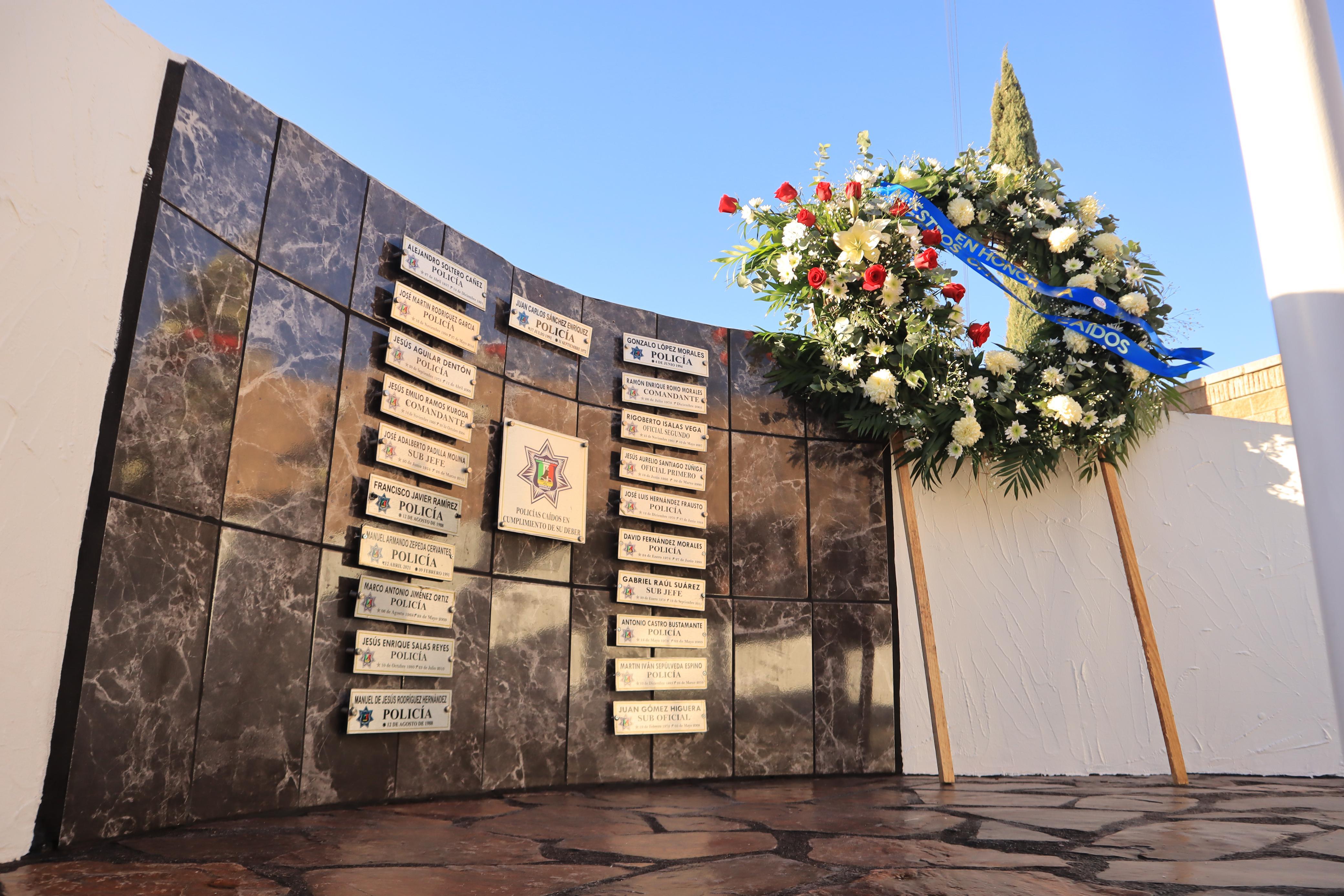 Rinden homenaje a policías caídos en su deber